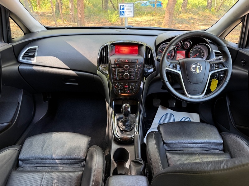Vauxhall Astra Elite Cdti S S Green #2