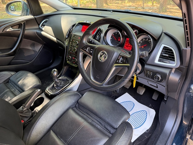 Vauxhall Astra 2.0 Cdti Sri Sports Tourer Euro 5 Estate Blue #14