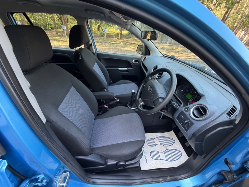Ford Fusion Zetec Blue #4