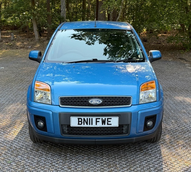 Ford Fusion Zetec Blue #6