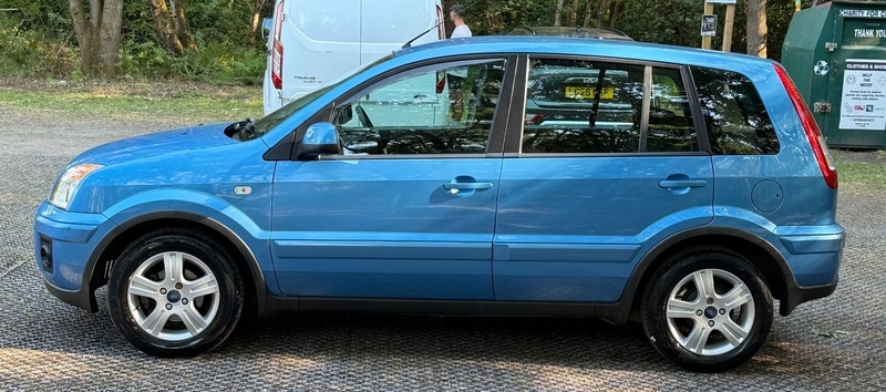 Ford Fusion  Blue #10