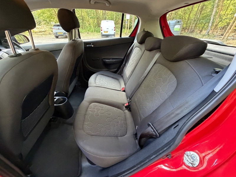 Hyundai I20 1.2 Classic Silver #20