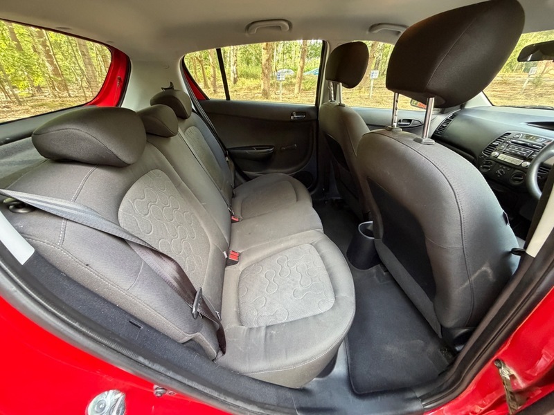 Hyundai I20 1.2 Classic Silver #5