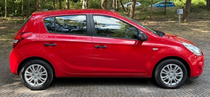 Hyundai I20 1.2 Classic Silver #8
