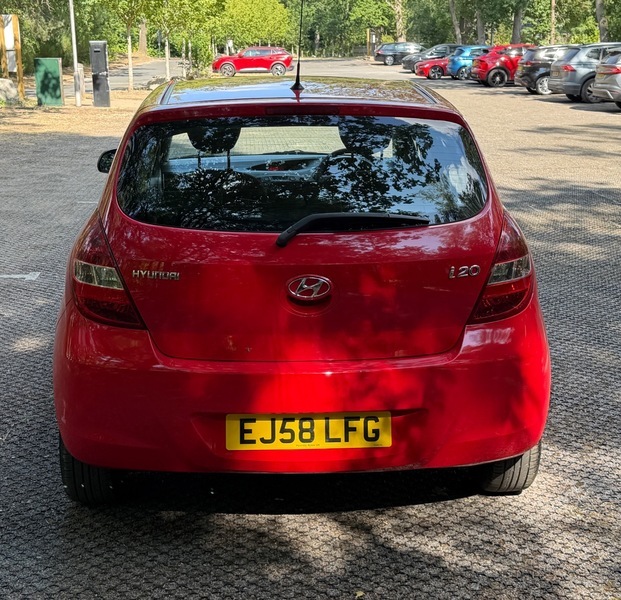 Hyundai I20 1.2 Classic Silver #12