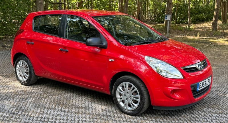 Hyundai I20 1.2 Classic Silver #9