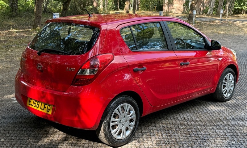 Hyundai I20 1.2 Classic Silver #7