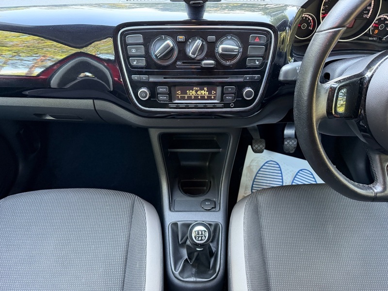 Volkswagen Up Move Up 1.0 Black #27