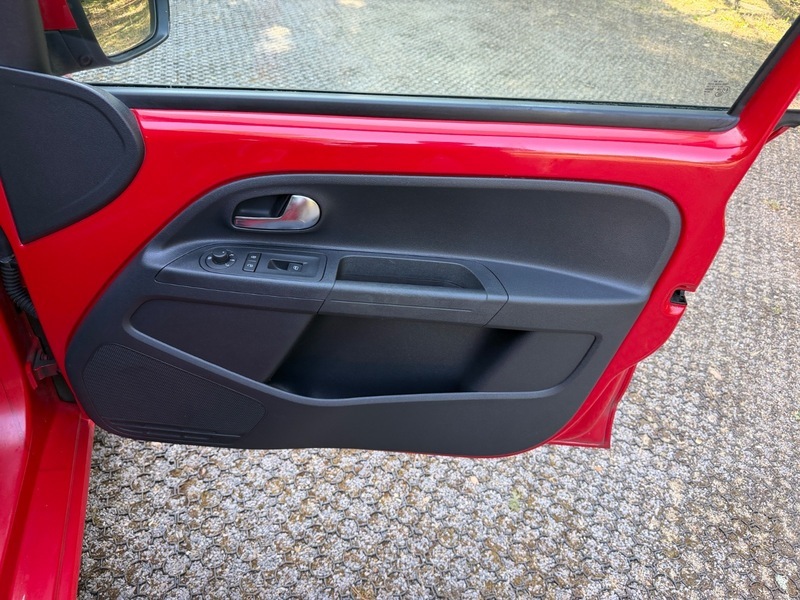 Volkswagen Up Move Up 1.0 Black #41