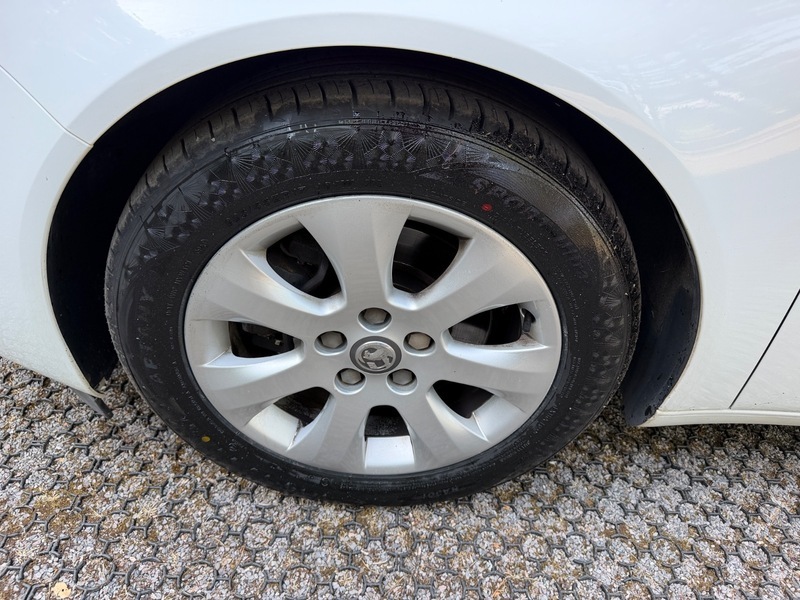 Vauxhall Insignia Hatchback Tech Black #56