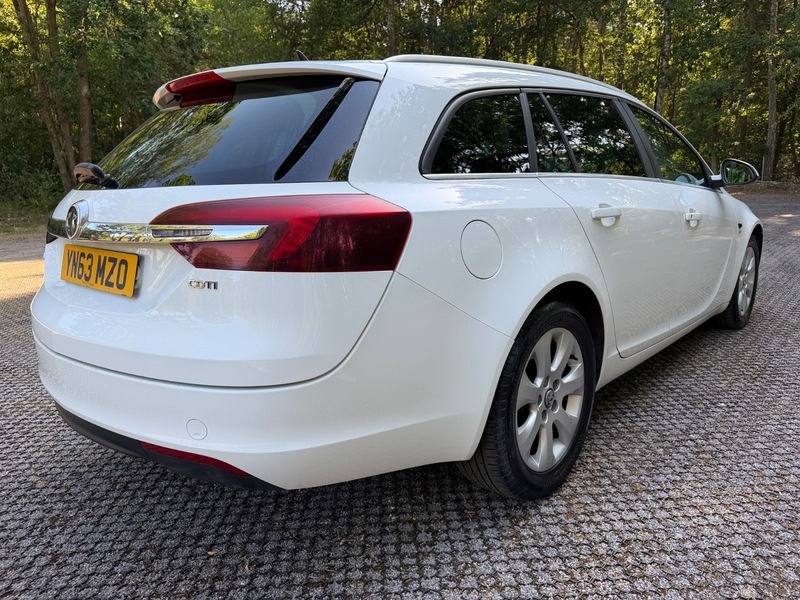 Vauxhall Insignia Hatchback Tech Black #8