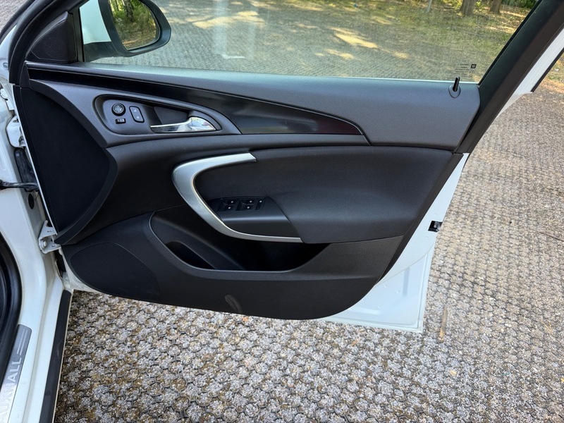 Vauxhall Insignia Hatchback Tech Black #52