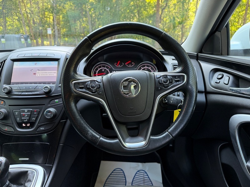 Vauxhall Insignia Hatchback Tech Black #27