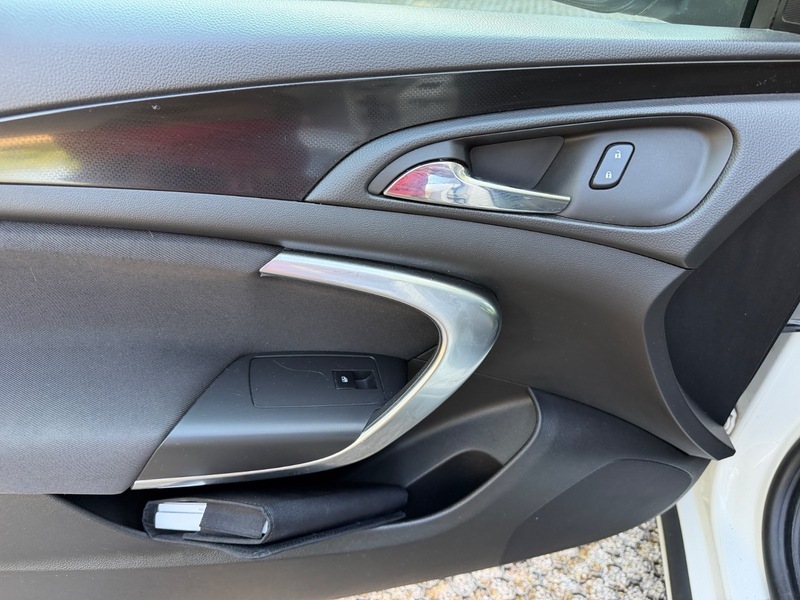 Vauxhall Insignia Hatchback Tech Black #38
