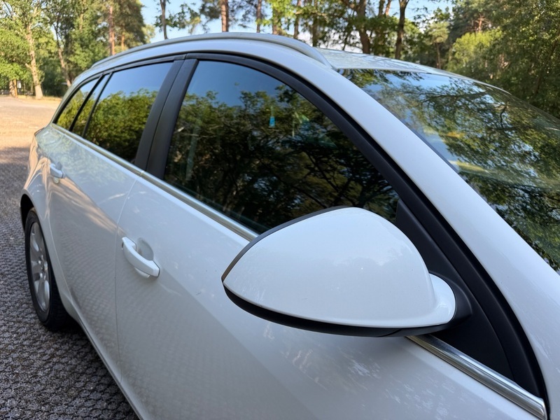 Vauxhall Insignia Hatchback Tech Black #39