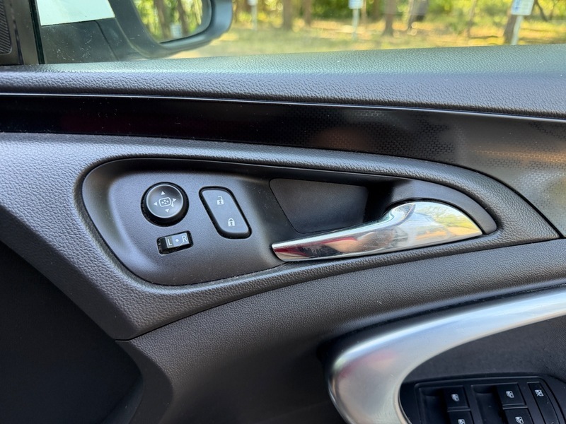 Vauxhall Insignia Hatchback Tech Black #32