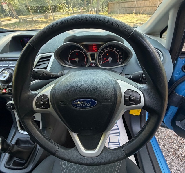 Ford Fiesta Hatchback 1.3 Edge 2011 Blue #20