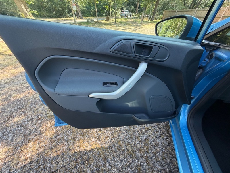 Ford Fiesta Hatchback 1.3 Edge 2011 Blue #23