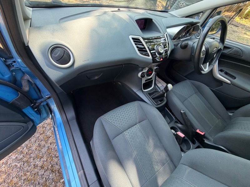 Ford Fiesta Hatchback 1.3 Edge 2011 Blue #33