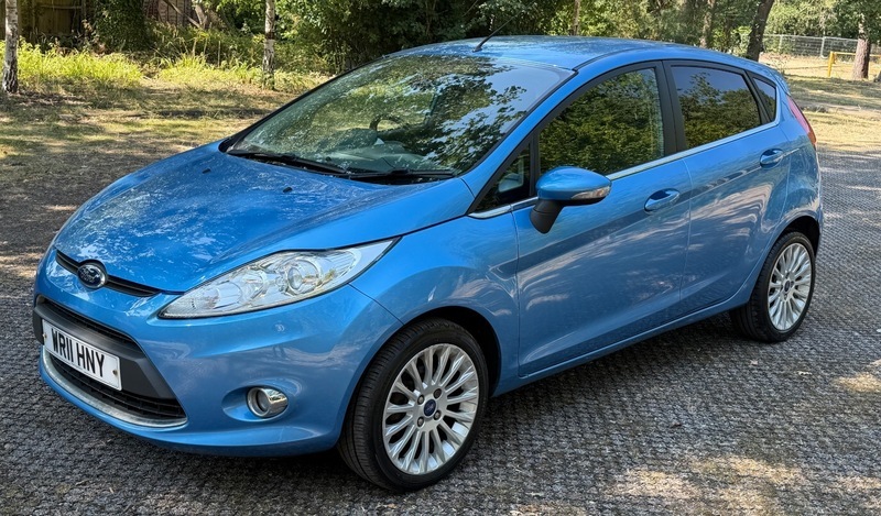 Ford Fiesta Hatchback 1.3 Edge 2011 Blue #13