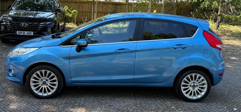 Ford Fiesta Hatchback 1.3 Edge 2011 Blue #10