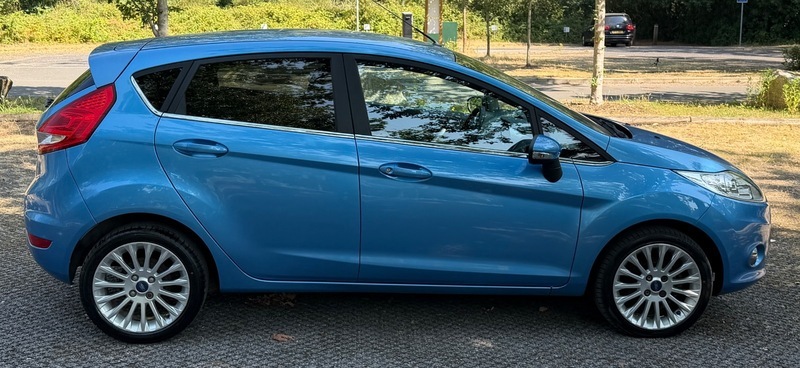 Ford Fiesta Hatchback 1.3 Edge 2011 Blue #8