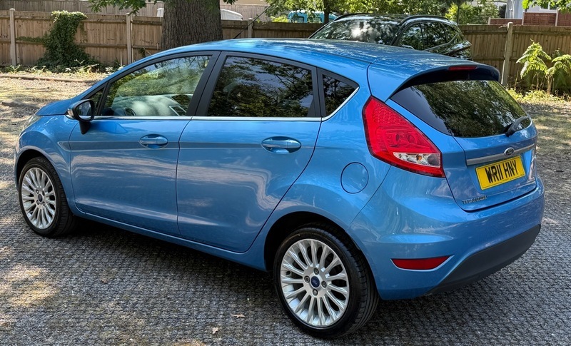 Ford Fiesta Hatchback 1.3 Edge 2011 Blue #11