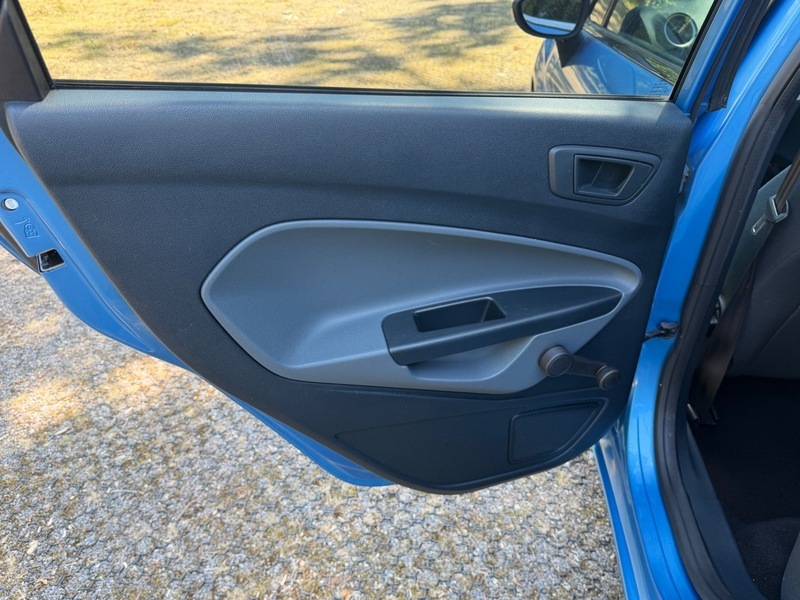 Ford Fiesta Hatchback 1.3 Edge 2011 Blue #22