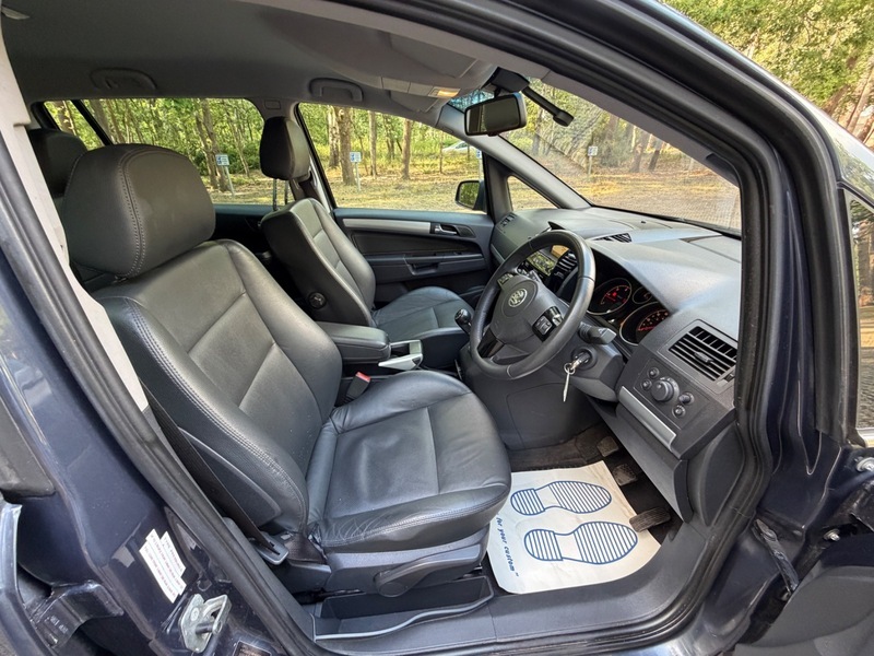 Vauxhall Zafira Elite Cdti Blue #4