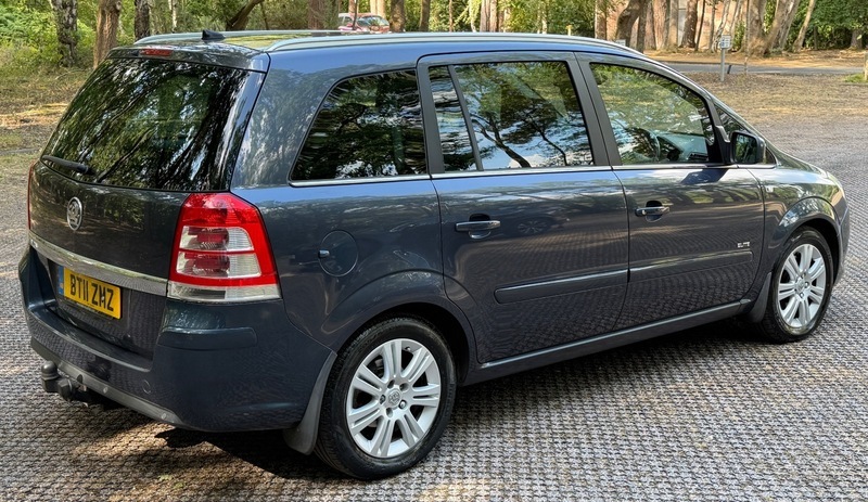 Vauxhall Zafira Mpv Silver #11