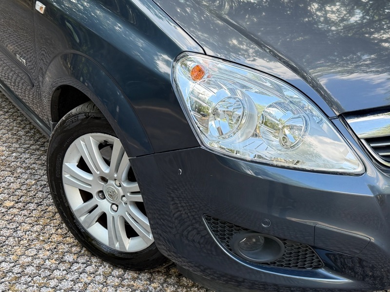 Vauxhall Zafira Mpv Silver #29