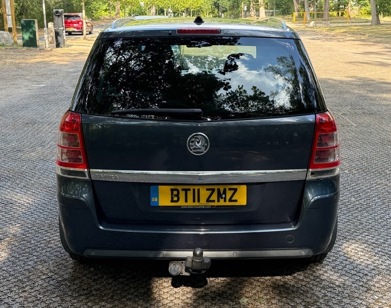 Vauxhall Zafira Mpv Silver #10