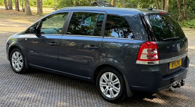 Vauxhall Zafira Mpv Silver #14