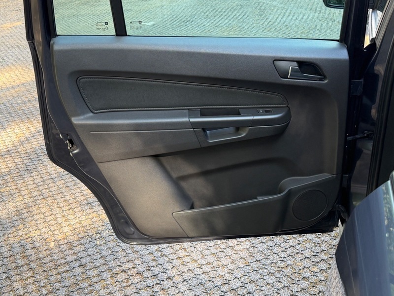 Vauxhall Zafira Mpv Silver #19