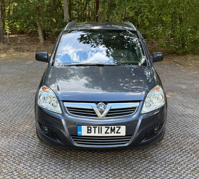 Vauxhall Zafira Mpv Silver #9