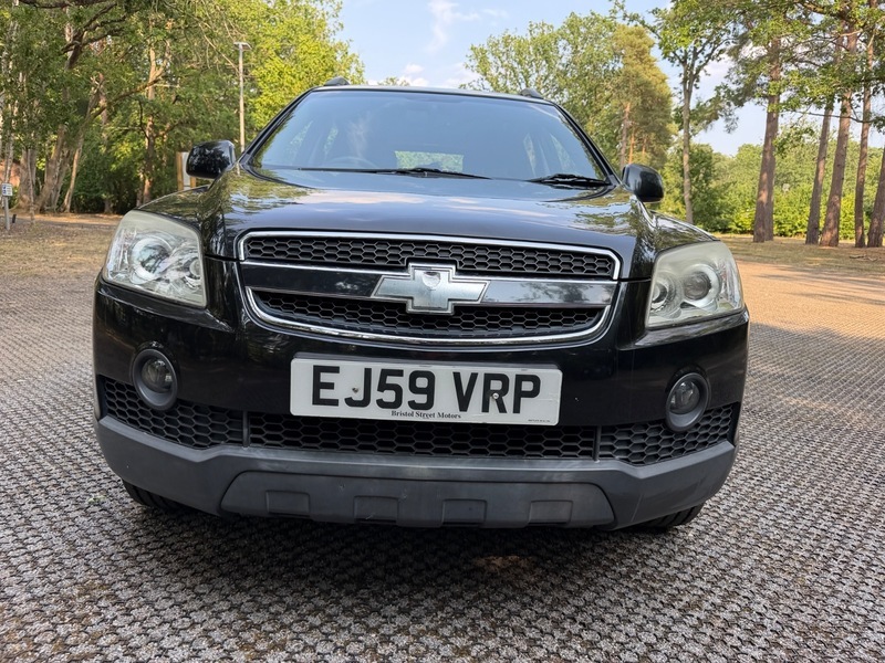 Chevrolet Captiva Black #11