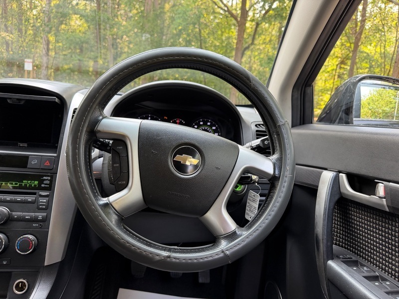 Chevrolet Captiva Black #28