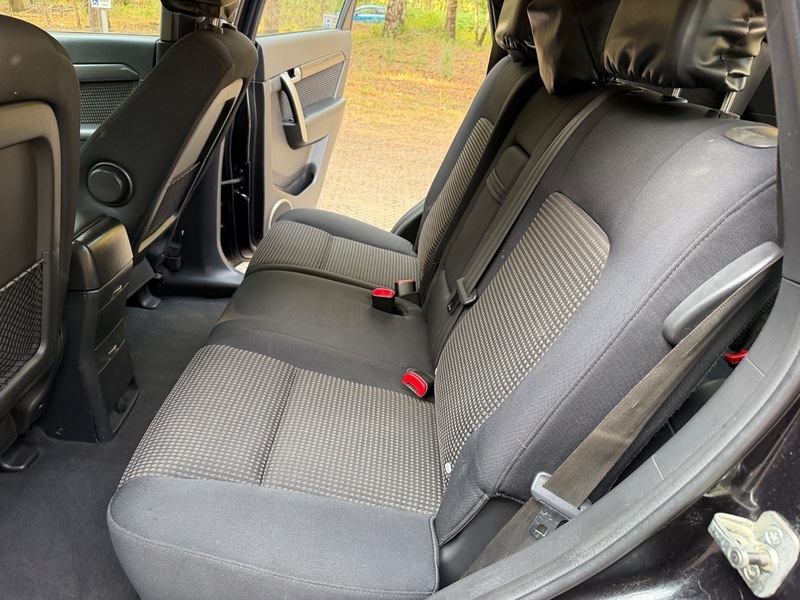 Chevrolet Captiva Black #17