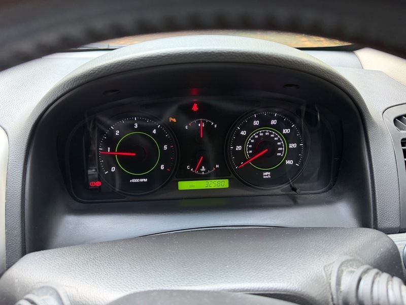 Chevrolet Captiva Black #21