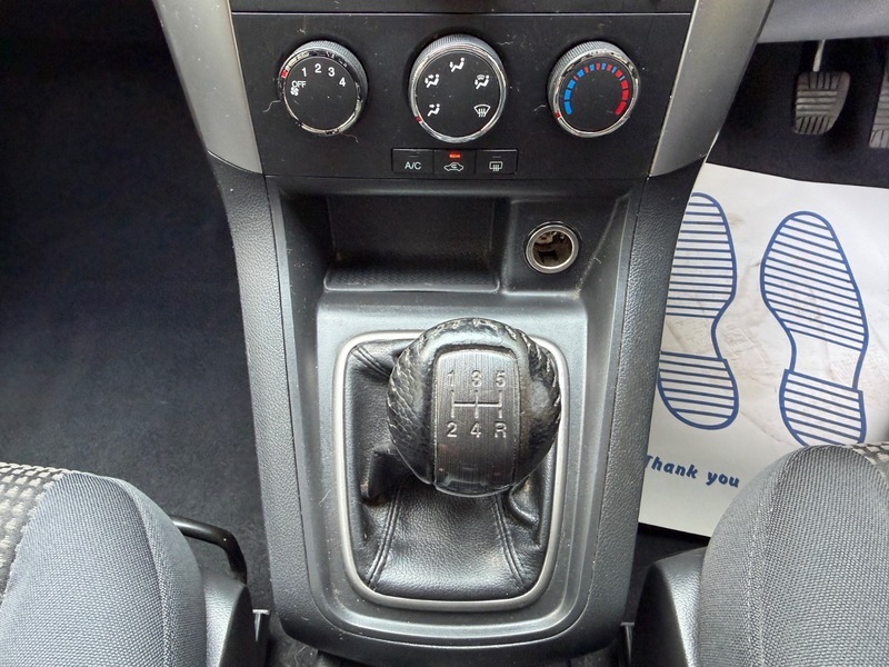 Chevrolet Captiva Black #25