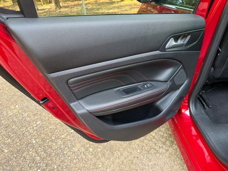 Peugeot 308 Hatchback White #59