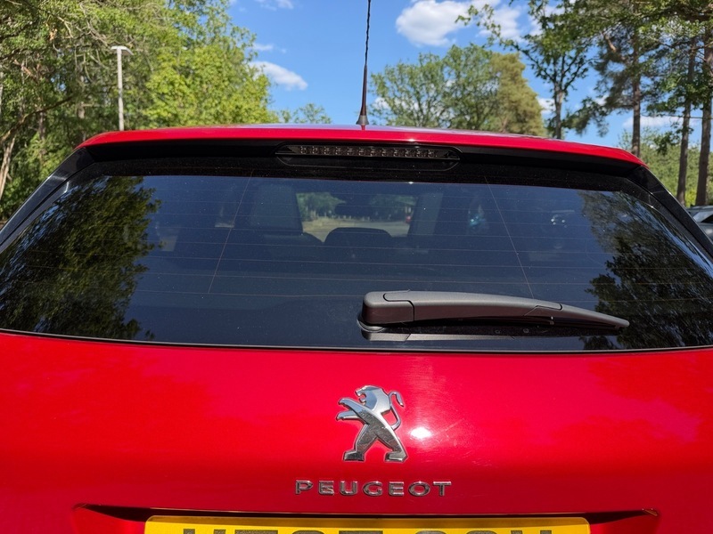 Peugeot 308 Hatchback White #51