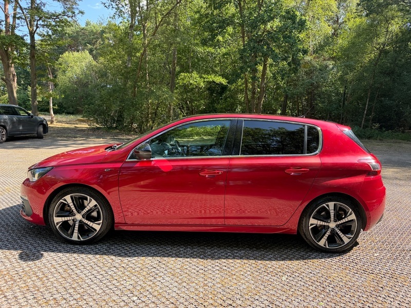 Peugeot 308 Hatchback White #31