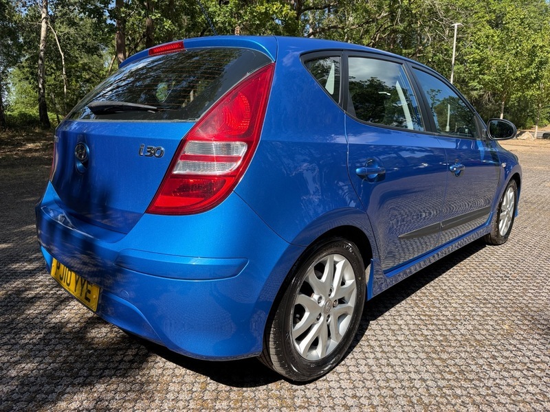Hyundai I30 1.6 Edition Hatchback Red #8