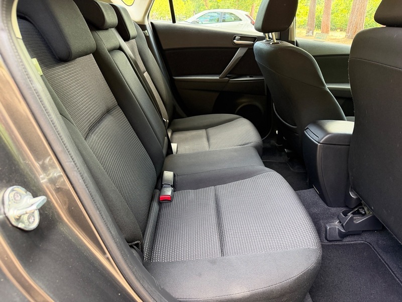 Mazda 3 Tamura Grey #3