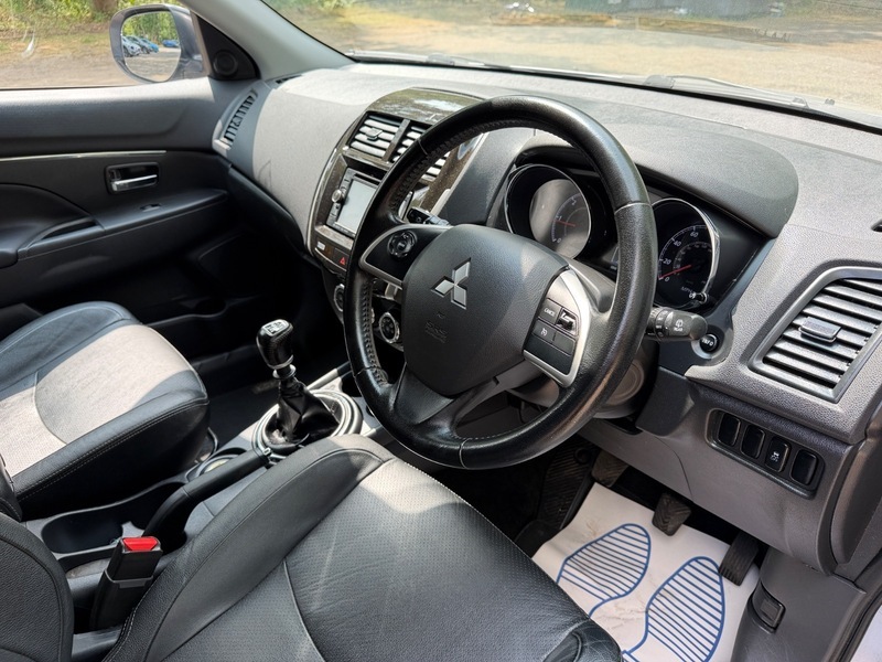 Mitsubishi ASX 1.6 Zc-m 115 Bhp White #17