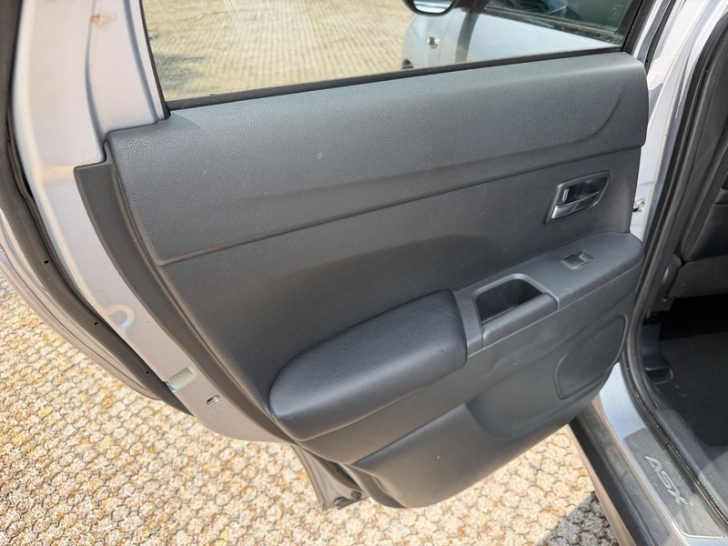 Mitsubishi ASX 1.6 Zc-m 115 Bhp White #51