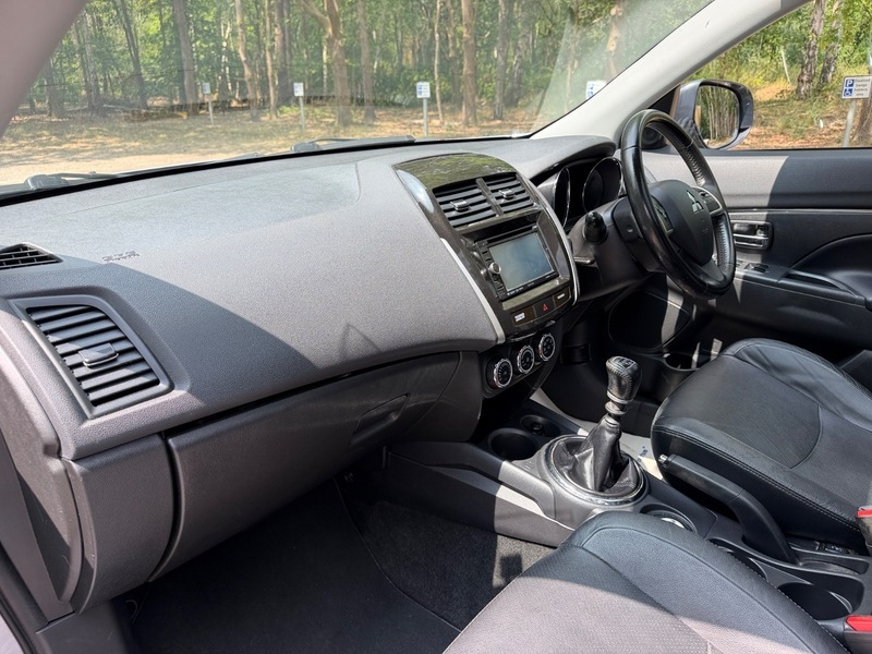 Mitsubishi ASX 1.6 Zc-m 115 Bhp White #24