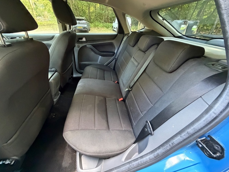 Ford Focus 2.0L Titanium Tdci 136 Bhp Silver #29