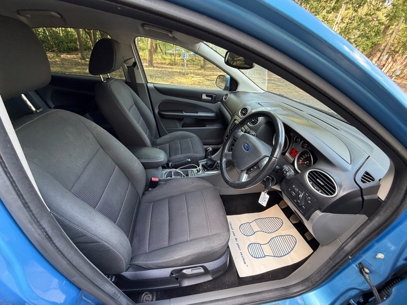 Ford Focus Titanium Blue #4